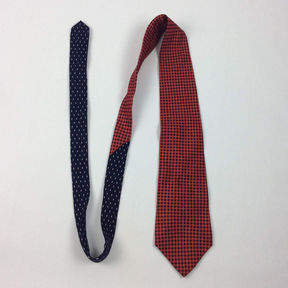 Tommy Hilfiger Mens Tie Red Navy Blue Silk Checker - Picture 2 of 8
